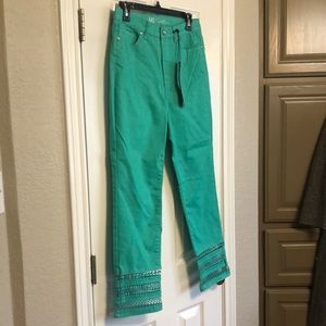 NEW DG2 crocheted hem jeans